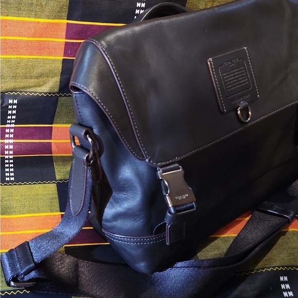Coach Black Leather Messenger Bag For Men - Picture 6 of 7